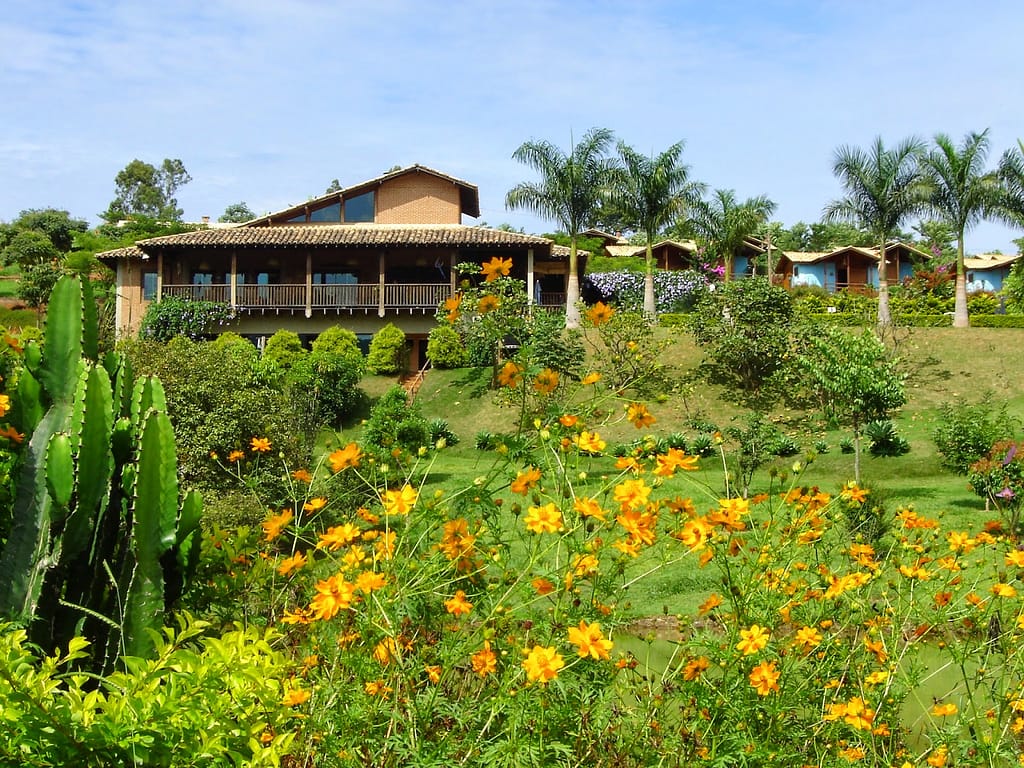 O hotel fica na Fazenda do Engenho, dentro do Parque Nacional do Ibitipoca