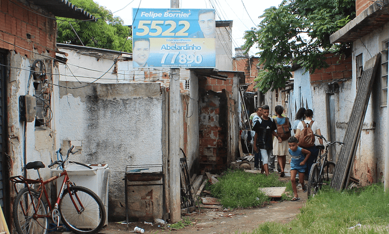 Comunidade do Curral Falso sofre com falta de urbanização e saneamento | Foto Rogério Silva